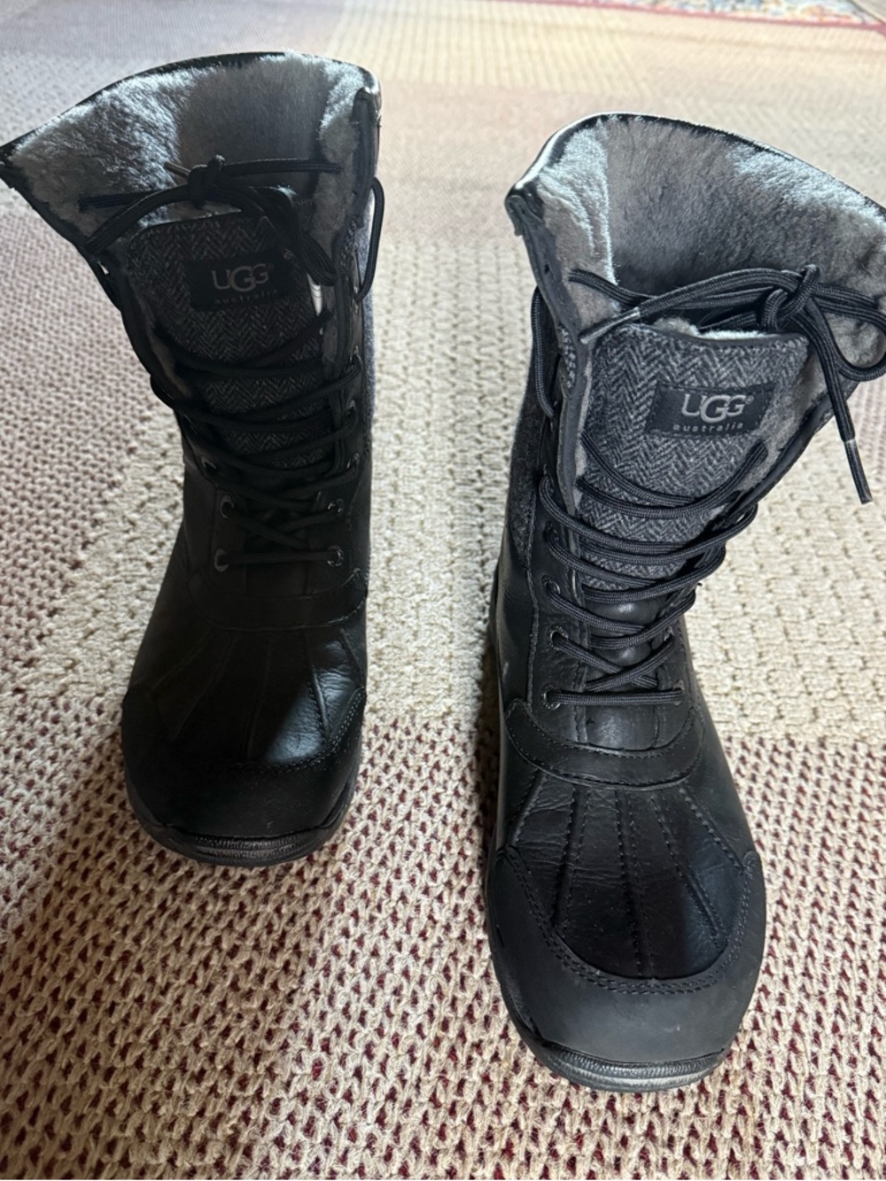 UGG Black Waterproof Lace-Up Winter Boots for Men. Size 10.